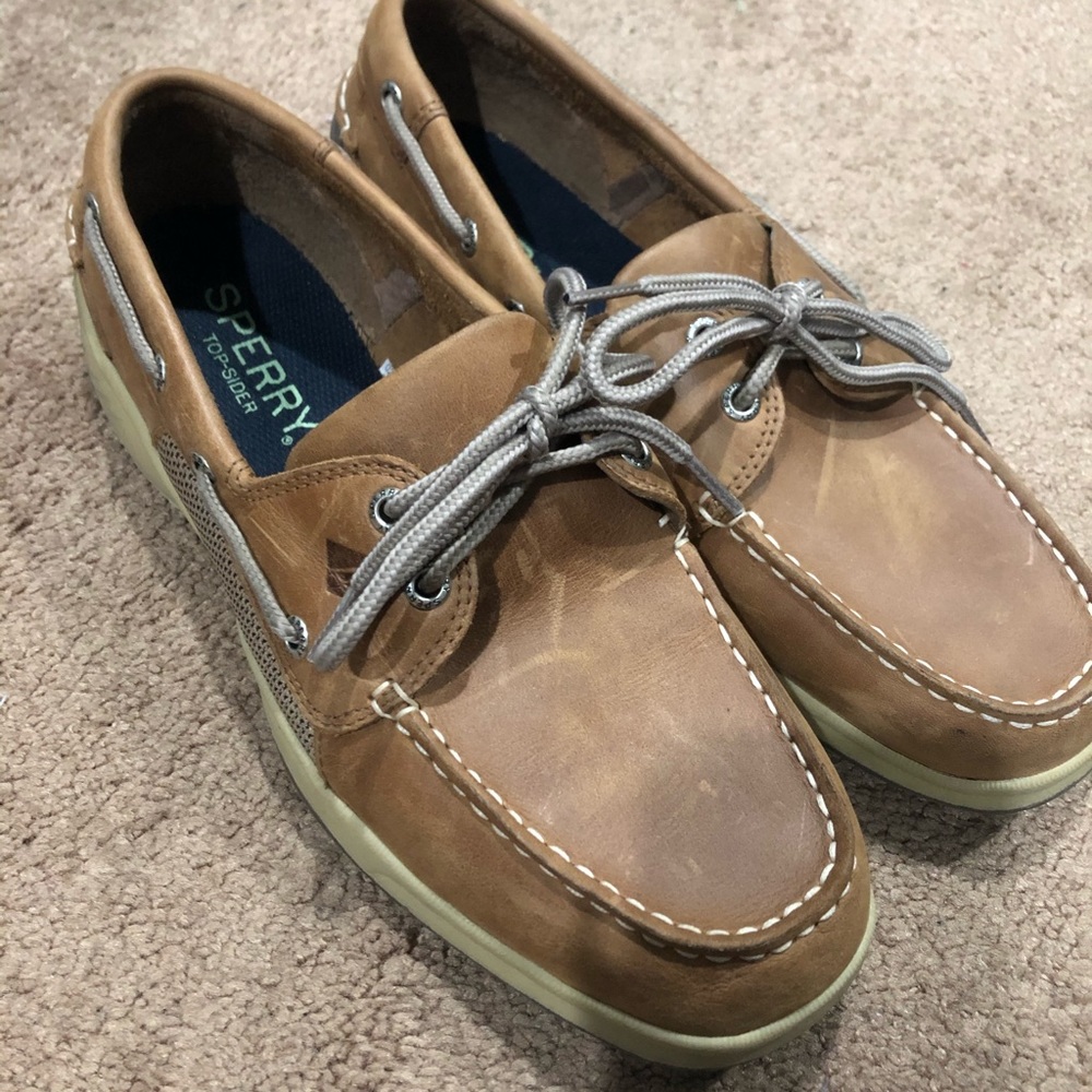 Sherry “unisex’ size 8.5